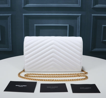 Cassandre Matelassé Chain Wallet High Quality
