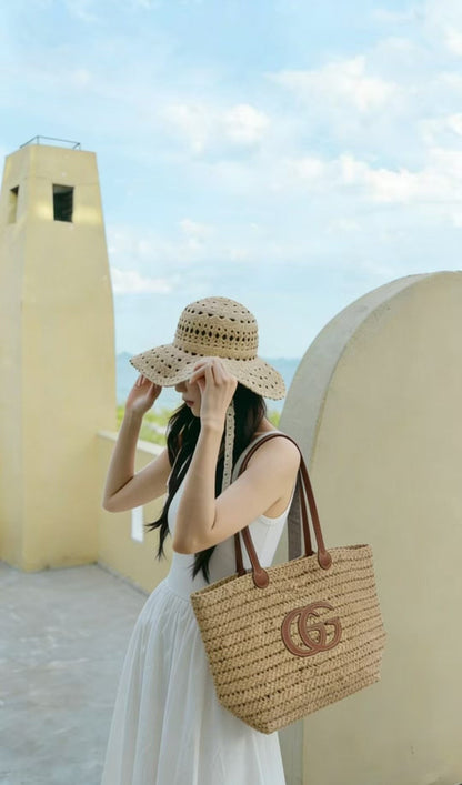 Medium Tote Bag