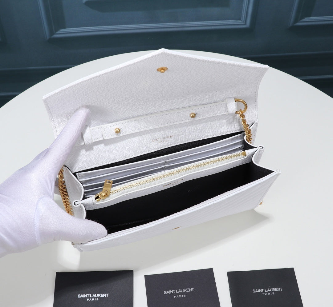 Cassandre Matelassé Chain Wallet High Quality