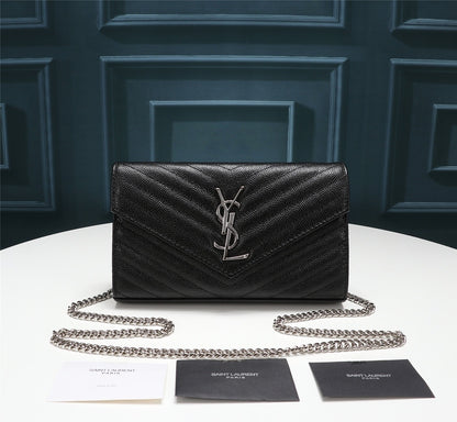Cassandre Matelassé Chain Wallet High Quality